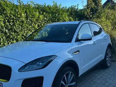 Begagnad Jaguar E-Pace R-Dynamic 200 HK (147 kW) 2018 Vit SUV
