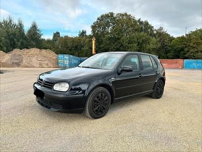 Schwarz Gebraucht 2003 VW Golf IV Limousine | 3.490 € (Etwas zu teuer)
