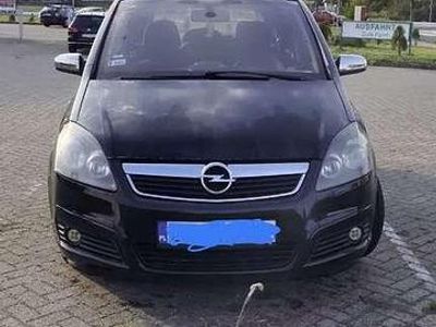 Schwarz Gebraucht 2006 Opel Zafira Van / Kleinbus | 2.000 € (Fairer Preis)