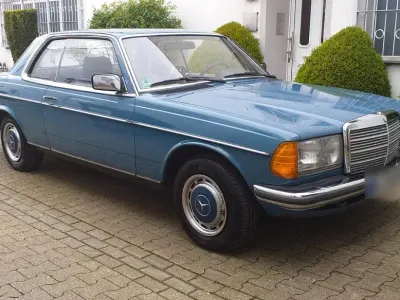 Gebraucht Mercedes 230 136 PS (100 kW) 1984 Blau Coupé