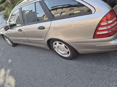 Mercedes C220