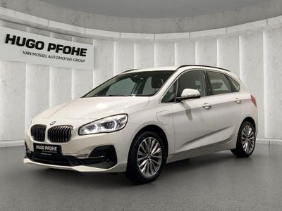Weiß Gebraucht 2019 BMW 225 Active Tourer Luxury Line Van / Kleinbus | 18.390 € (Fairer Preis)