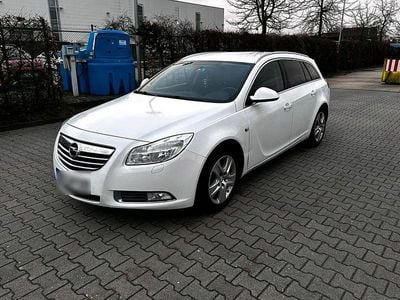 Gebraucht Opel Insignia 110 PS (80 kW) 2011 Weiß Kombi