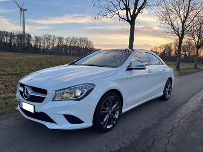 Gebraucht Mercedes CLA200 156 PS (114 kW) 2014 Weiß Coupé