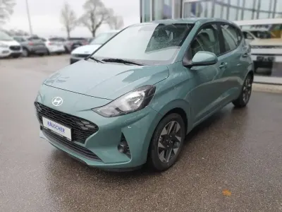 Gebraucht Hyundai i10 Trend 63 PS (46 kW) 2025 Mangrove green mineraleffekt Kleinwagen