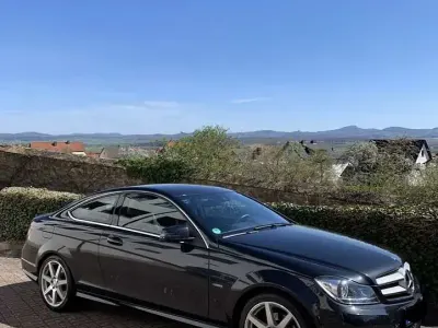 Gebraucht Mercedes C250 204 PS (150 kW) 2011 Schwarz Coupé