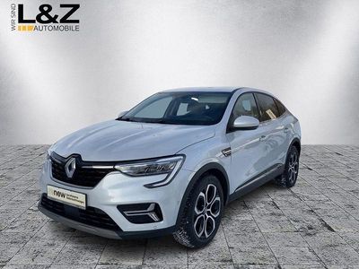 Kyanitweiß (metallic) Gebraucht 2022 Renault Arkana Intens SUV | 22.980 € (Etwas zu teuer)