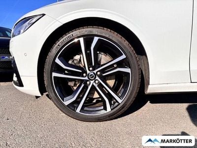 Second-hand Volvo V90 Ultimate 235 CP (172 kW) 2022 Alb Break