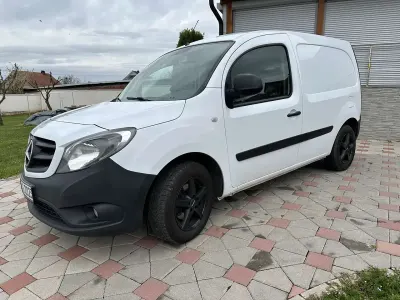 Używany Mercedes Citan 109 90 KM (66 kW) 2015 Biały Van