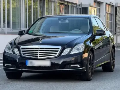 Gebraucht Mercedes E350 231 PS (169 kW) 2009 Schwarz Limousine