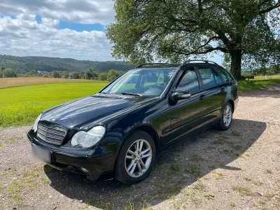 Gebraucht Mercedes C180 Elegance 143 PS (105 kW) 2003 Schwarz Kombi