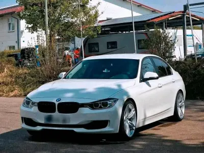 Gebraucht BMW 316 M Sport 136 PS (100 kW) 2014 Weiß Limousine