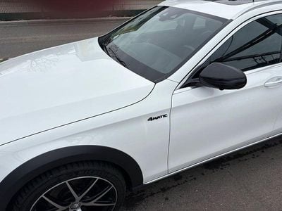Gebraucht Mercedes E220 All-Terrain 194 PS (142 kW) 2019 Weiß Kombi