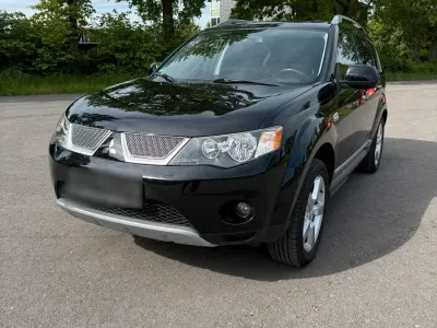 Gebraucht Mitsubishi Outlander Top 179 PS (131 kW) 2010 Schwarz SUV
