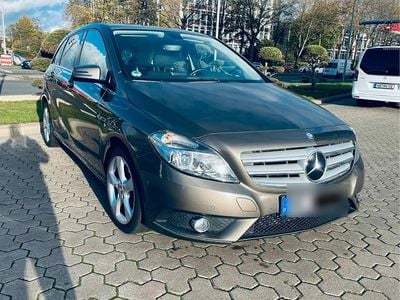 Gebraucht Mercedes B200 156 PS (114 kW) 2013 Braun Van / Kleinbus