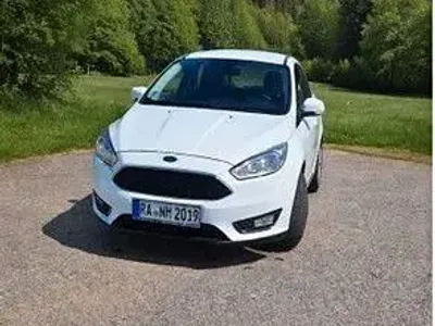 Used Ford Focus Business Edition 150 HP (110 kW) 2015 White Sedan