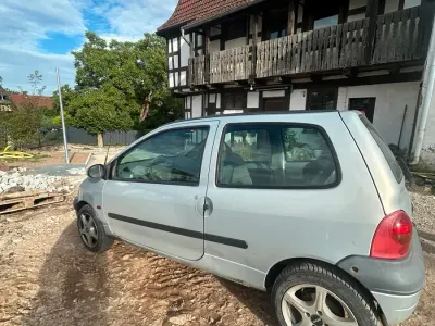 Gebraucht Renault Twingo 58 PS (42 kW) 2002 Silber Kleinwagen