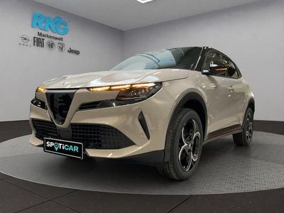 Neu Alfa Romeo GT Junior Tech Edition 145 PS (106 kW) 2026 Beige SUV