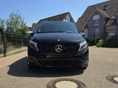 Schwarz Gebraucht 2015 Mercedes V250 Avantgarde Edition Van / Kleinbus | 32.000 € (Fairer Preis)