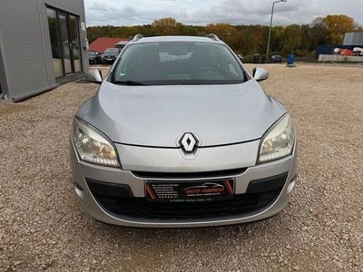 Grau Gebraucht 2010 Renault Mégane III Expression Kombi | 3.890 € (Fairer Preis)