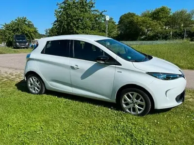 Używany Renault Zoe LIMITED 80 kW (109 KM) 2019 Biały Hatchback