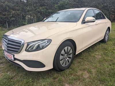 Beige Gebraucht 2017 Mercedes E200 Limousine | 12.999 €