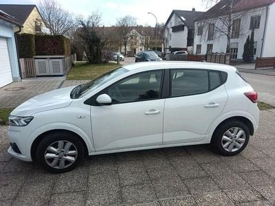 Gebraucht Dacia Sandero Comfort 101 PS (74 kW) 2022 Weiß Limousine