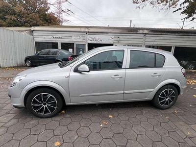 Starsilber iii m2 Gebraucht 2006 Opel Astra Edition Limousine | 3.800 € (Etwas zu teuer)