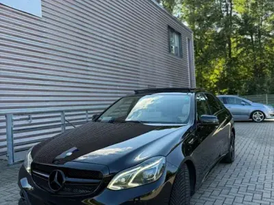 Second-hand Mercedes E250 204 CP (150 kW) 2013 Negru Berlinǎ