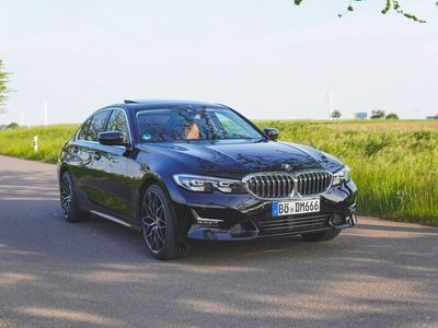 gebraucht BMW 330 i Luxury, AppleCarPlay, Panorama, LED, Ambien