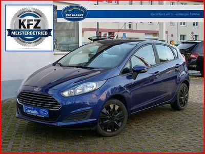 Gebraucht Ford Fiesta 82 PS (60 kW) 2015 Blau Kleinwagen