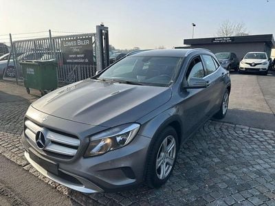 Gebraucht Mercedes GLA200 136 PS (100 kW) 2015 Grau SUV