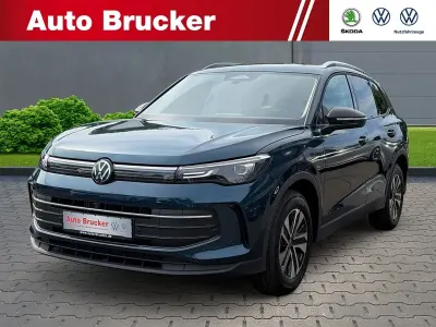 Neu VW Tiguan Life 131 PS (96 kW) 2026 Blau SUV
