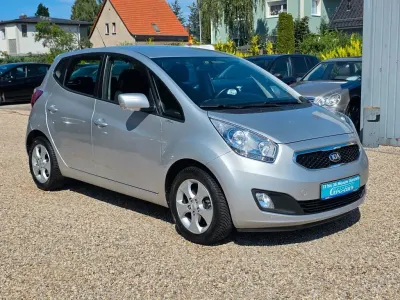Gebraucht Kia Venga 125 PS (91 kW) 2014 Silber Kleinwagen