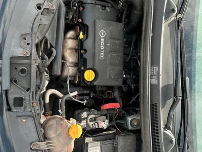 Gebraucht Opel Corsa 87 PS (63 kW) 2010 Weiß Kleinwagen