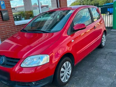 Gebraucht VW Fox 60 PS (44 kW) 2011 Rot Kleinwagen