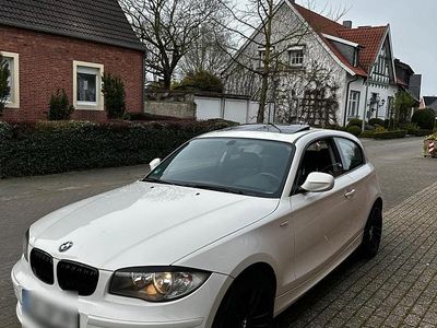 Gebraucht BMW 116 122 PS (89 kW) 2010 Kleinwagen