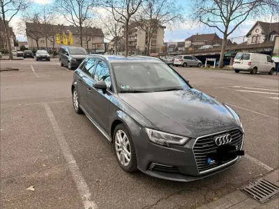 Używany Audi e-tron Sport 204 KM (150 kW) 2020 Szary SUV