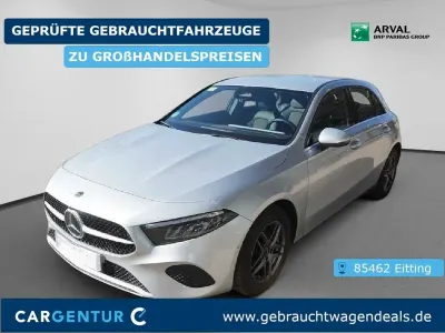 Gebraucht Mercedes A200 163 PS (119 kW) 2023 Silber Limousine