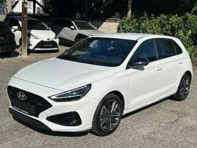 Gebraucht Hyundai i30 Advantage 101 PS (74 kW) 2025 Weiß Limousine