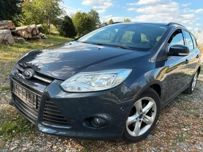 Gebraucht Ford Focus 115 PS (84 kW) 2013 Silber Limousine