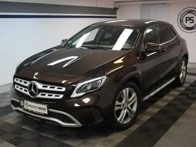 Gebraucht Mercedes GLA250 211 PS (155 kW) 2017 Braun SUV