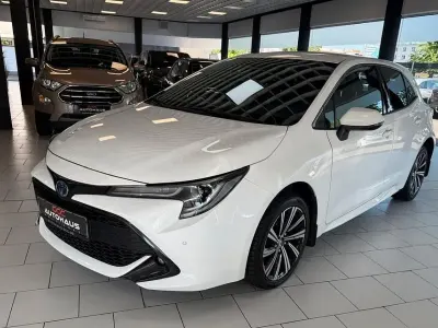 Gebraucht Toyota Corolla Hybrid 98 PS (72 kW) 2022 Weiß Limousine