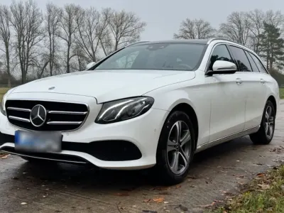 Gebraucht Mercedes E220 194 PS (142 kW) 2019 Weiß Kombi