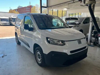 Gebraucht Fiat Doblò 102 PS (75 kW) 2024 Weiß Van / Kleinbus
