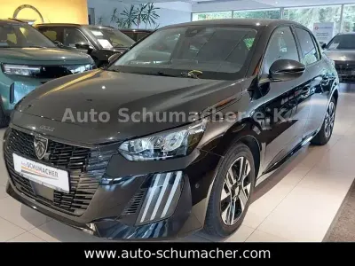 Gebraucht Peugeot 208 Allure 101 PS (74 kW) 2024 Schwarz Kleinwagen