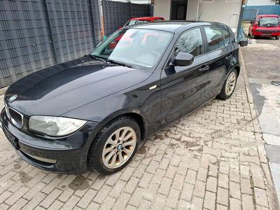 Gebraucht BMW 118 Sport Line 143 PS (105 kW) 2011 Schwarz Kleinwagen