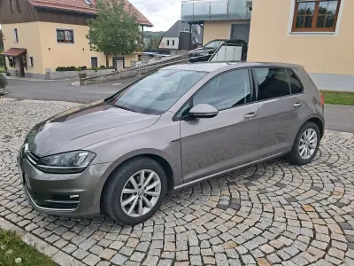 Gebraucht VW Golf VII Comfortline 116 PS (85 kW) 2016 Grau Limousine