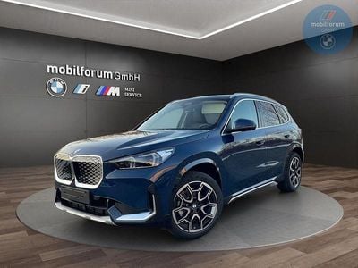 Neu BMW iX1 xLine 150 kW (204 PS) 2026 Blau SUV