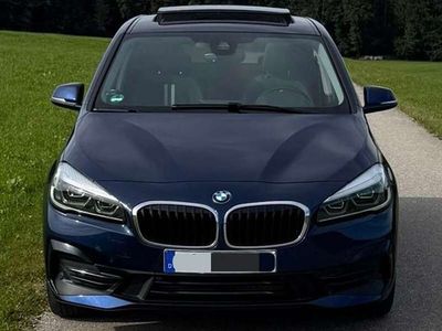 BMW 225